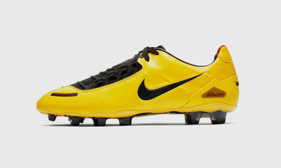nike total 90 laser